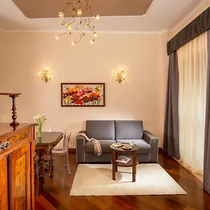 largo-argentina-apartment-a-room-in-rome.it-romehotels.com/