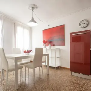 santa-maria-formosa-apartment-rr.hotelslidodijesolo.com/